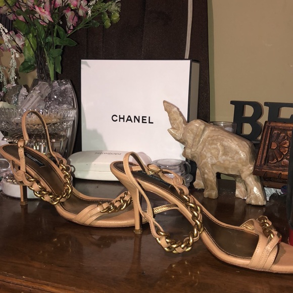 AUTH DOLCE & GABBANA Pebbled Leather Gold Chain Couture Heels - Picture 12 of 12